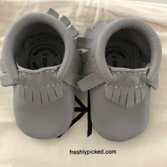 Baby moccasins - Picture 3 of 4